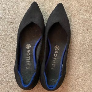 Rothy’s “the point” in black